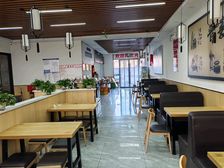 朝阳路大望路红庙一层临街餐饮底商136平有燃气无转让费