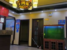 朝阳门地铁口美容养生遗留装修物业直租业态不限