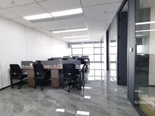 梅溪湖步步高旁,写字楼出租,6号线,租金含税,带家具