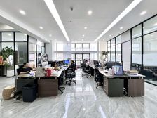 南市区 海乐世界CBD 豪华精装办公室 4米5层高带办公家具