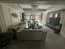 捡漏 700W现代风豪装双拼 使用面积500平 莱电咨询