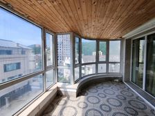 老虎滩丰源海景双拼别墅,位置好,闹中取静,车库入户南向大院