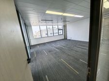 甲方直租 市北精装写字楼出租 甲级品质办公 凯德茂旁