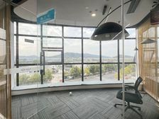 湖景房大学城,后湖写字楼,德必产业园,配套免费会议室,洽谈区