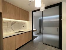 育才本部,豪华定制装修,上下两层,双卫,设施齐全,两室一厅