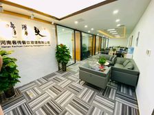 绿地新都会 190 平精装写字楼出租