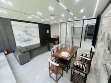 亚新广场 地铁口 171平豪华装修 家具可配齐 急租