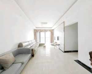 合信地王广场 中心地段 3房2厅