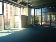 前海香缤金融大厦整层带平台花园出租,总部企业单位推荐