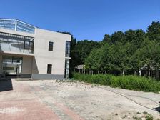 东五环双桥杜仲公园内3000平独门独栋分租1000和2000