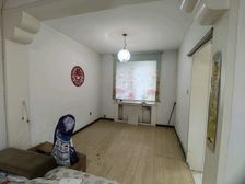 河东太阳城二院附近 三居室 老证,带阳面车库。