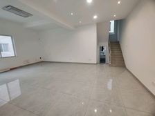 樱特莱别墅三面带花园,产权205.3平4房精装带露台190万