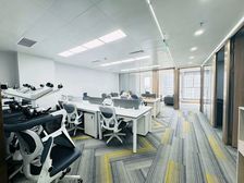 一个月免租期 正对电梯 精装修 多面积可选择 公司房源 特价