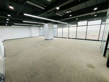 青岛办公新地标 精装甲级写字楼 核心地段 交通便利 配套齐全