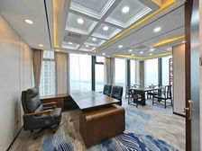 开服万达大面积出租,西南江景办公室多,电梯口,豪装带家具出租