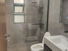 鸣泉谷 高层 西南向 全新装修 7米大阳台