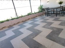 美女帅哥松苑小区跃层,11跃12层送大露台