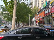 朝阳管庄好位置商铺小区主出入口223㎡现做果多美。行业不限