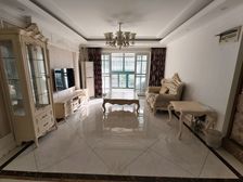 飞机户型大三房,单价非常美丽,随时看房。