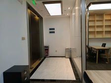 广州地标旁,按产证面积,仅租75元含税,3房8个位,带家具