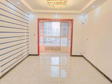 漏 泰华依云湾 温馨三室 精装没住 好楼层 老证带小房