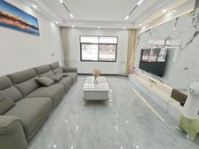 体育馆旁黄金大四房全新装修拎包入住周边配套设施齐全证件齐全!