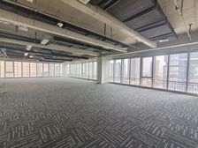 甲方直租 上实中心 崂山区政府旁 丽达广场 下楼地铁口