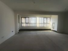 红星天铂 11层 147平三室 毛坯带车位