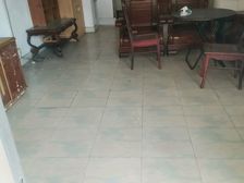 35万买康富花园2房。