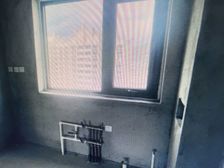 前有凤河后有山 4室5阳台 南北通厅 一线海景山景 单价低