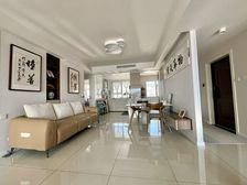 峰山怡景湖景房精装4室2卫带家具家电