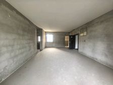 新城中心单价五千左右的洋房四室可随意设计装修