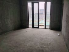 春尚小区环川九年制 电梯中层 104平三房两厅 37W