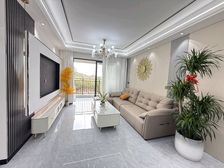 玉林绿地城全新未入住精装3房送家具出售