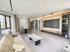 华通精装南北通透大开间钻石厅全明户型拎包即住出小区就是大市场