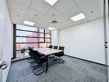 朝阳百子湾地标甲级写字楼 106平精装办公出租 独栋会所接待