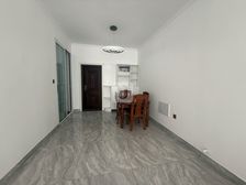 羊山三小旁全新装修未入住送车位【】