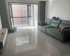 羊山城市绿廊旁全新装修未入住三房【】