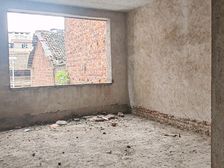 水东江大桥附近,132平方步梯二楼