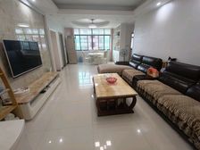 西湖小学附近,电梯精装房9成新