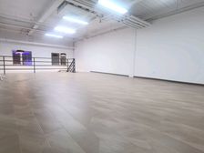 东五环传媒大学第二外国语万东文创园210平1.99元特价