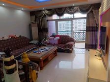 南北通透 大气四房两卫带车位 报价50万