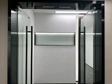 地铁口,金融中心110平精装带家具出租!