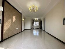 高层观景房,小区外面就是学校,