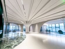 独栋带楼顶露台 立体绿篱环形步道 层高7米 美学立面 保税区