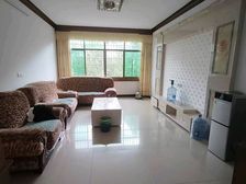 步行街楼梯4楼,150多平,四房两厅两卫,带院子停车方便