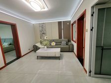 朝阳二区,老证可贷款,付2万入住,挨着十四中,迎宾小学