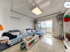 出家门进校门 市井繁华 越秀精装三居室 氧你一生