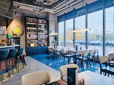 办公园区纯一层5米层高有燃气现成装修招西餐酒馆各类美食