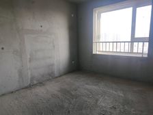 人民路紫金广场129平 经典三室两卫 毛坯房可随意装修可贷